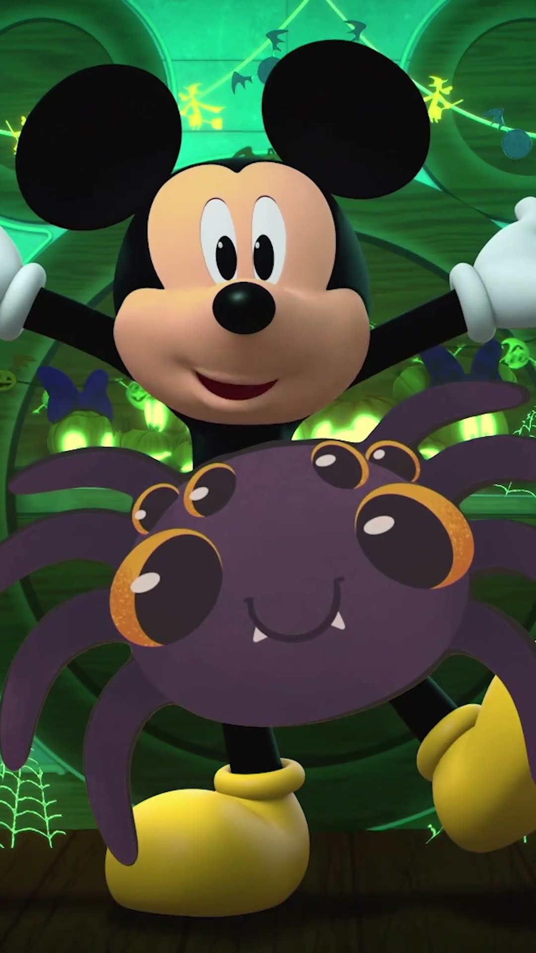 Help Mickey Mouse pick his costume for Halloween! ??️ #meandmickey #disneyjr