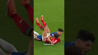 Pedro Neto Fell... and Got a Hug 🫂🥰 #football #soccer #chelsea#futbol #goal #goat #ucl