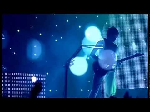 Muse (+) Invincible (Live In Milan)