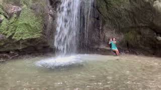 Ponale waterfall near lake Garda in Italy - Водопад Понале у озера Гарда в Италии.