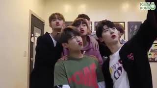 WANNA ONE kissing each other screenshot 1