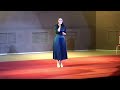 Любить тебя (песня Юлии Чичериной) поёт актриса Наталия Колоскова