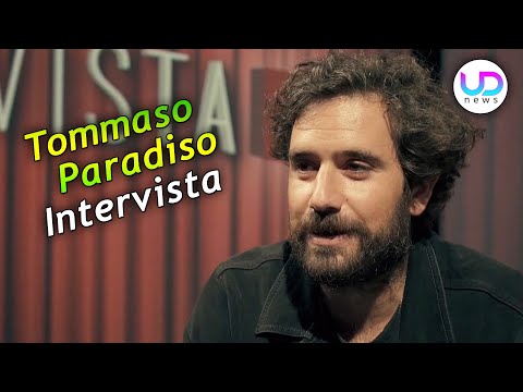 L’intervista di Maurizio Costanzo: Tommaso Paradiso Si Racconta!
