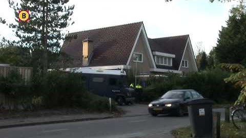 Inval op woonwagenkamp in Den Bosch, aanhoudingen voor witwassen