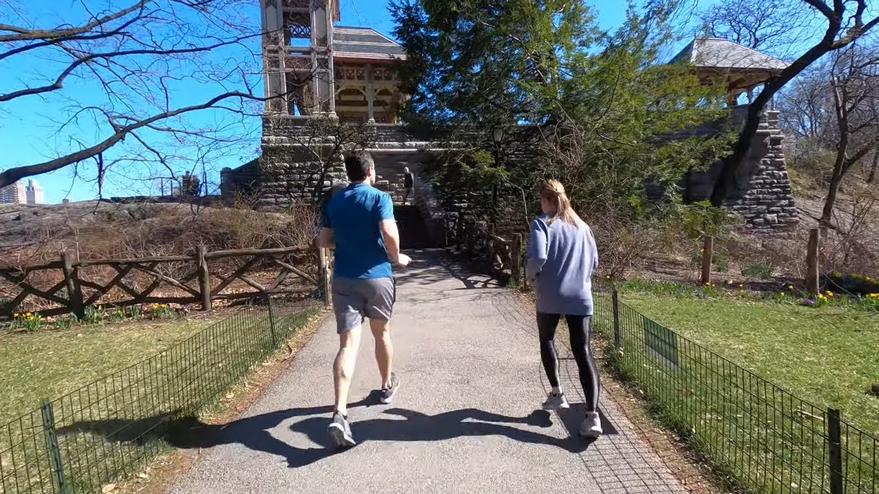 ⁴ᴷ⁶⁰ Walking NYC : Central Park to Belvedere Castle (March 15, 2020)