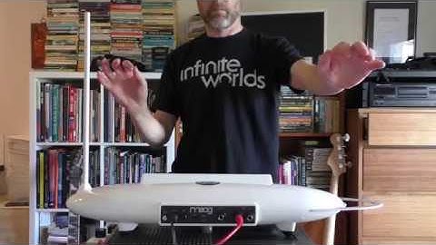 Spacey Space sounds! My first try of the Moog Theremini