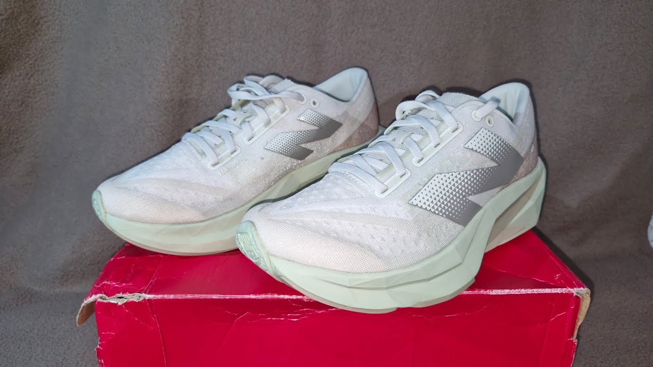 【NewBalance】★人気★FuelCell Rebel v4★Ivory New Balance FuelCell Rebel v4 - Ivory - YouTube