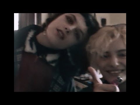 BUENOS VAMPIROS / MOMENTOS / OFFICIAL VIDEO