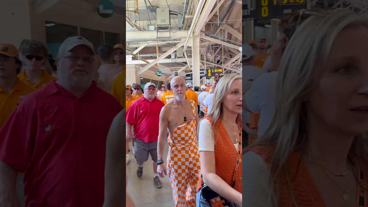 🟧⬜️🟧⬜️ #vols #tennessee #football #secfootball #knoxvillerealestate #tennesseevols #knoxvilletn