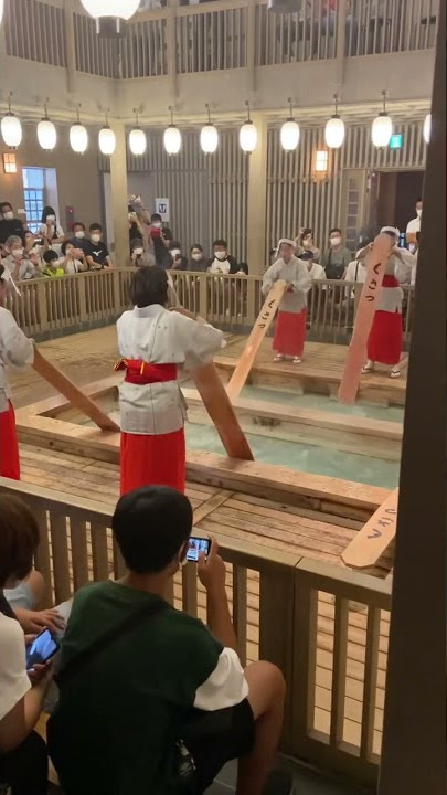 Yumomi : The Traditional Japanese Cooling of Hot Spring Water