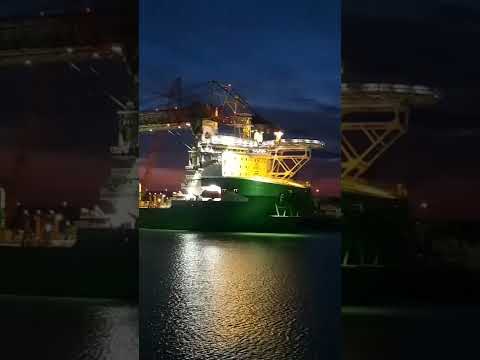 Big Ship Orion #seafarer #vlissingen  #netherlands