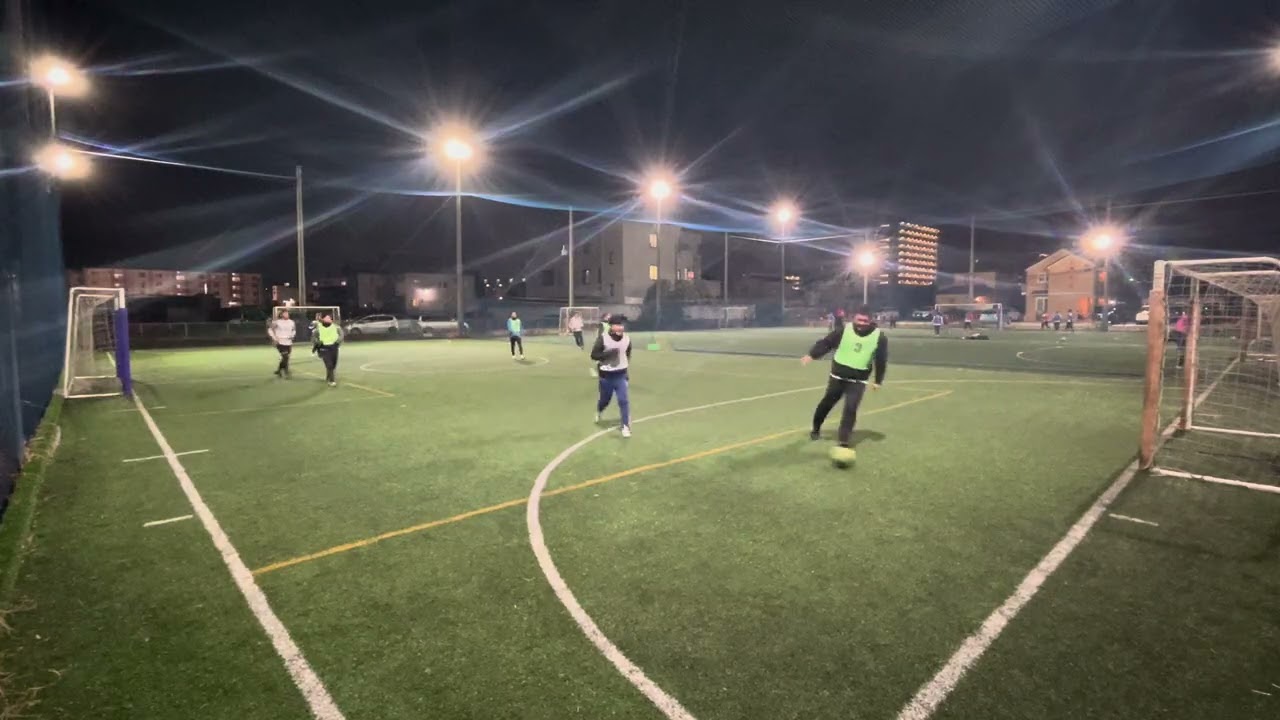 2025年12月30日ミニオンズ蹴納め紅白戦途中で止まってる