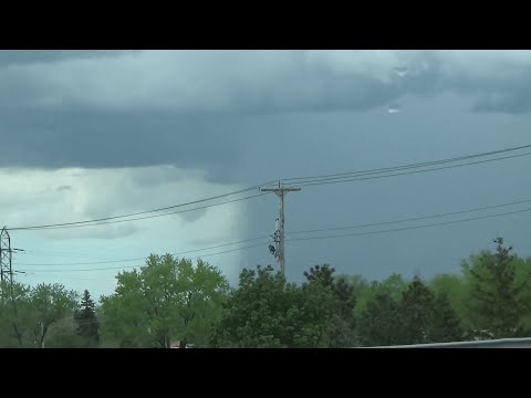 May 14th, 2022: Amazing, Well Defined Rain Shafts and Heavy Rain