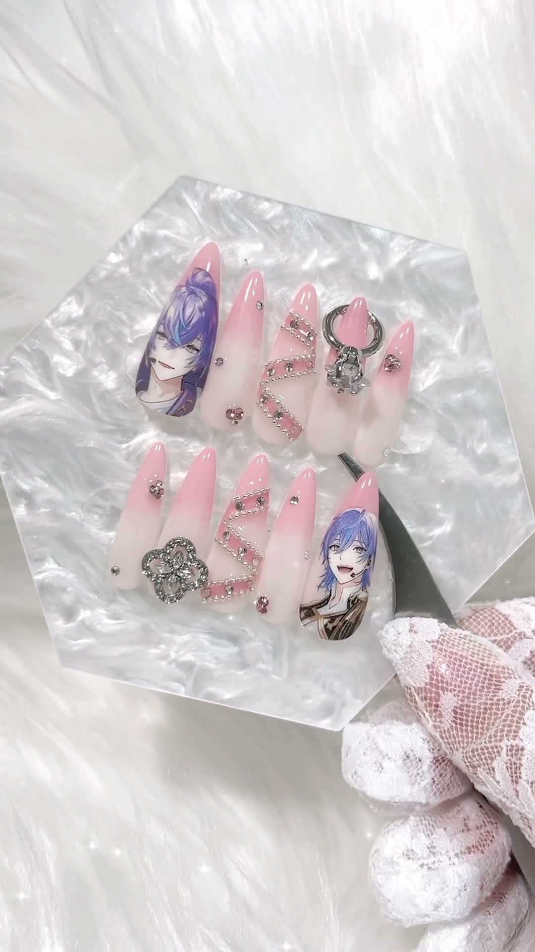 お持ち込みデザインでネイルチップオーダーしていただきました