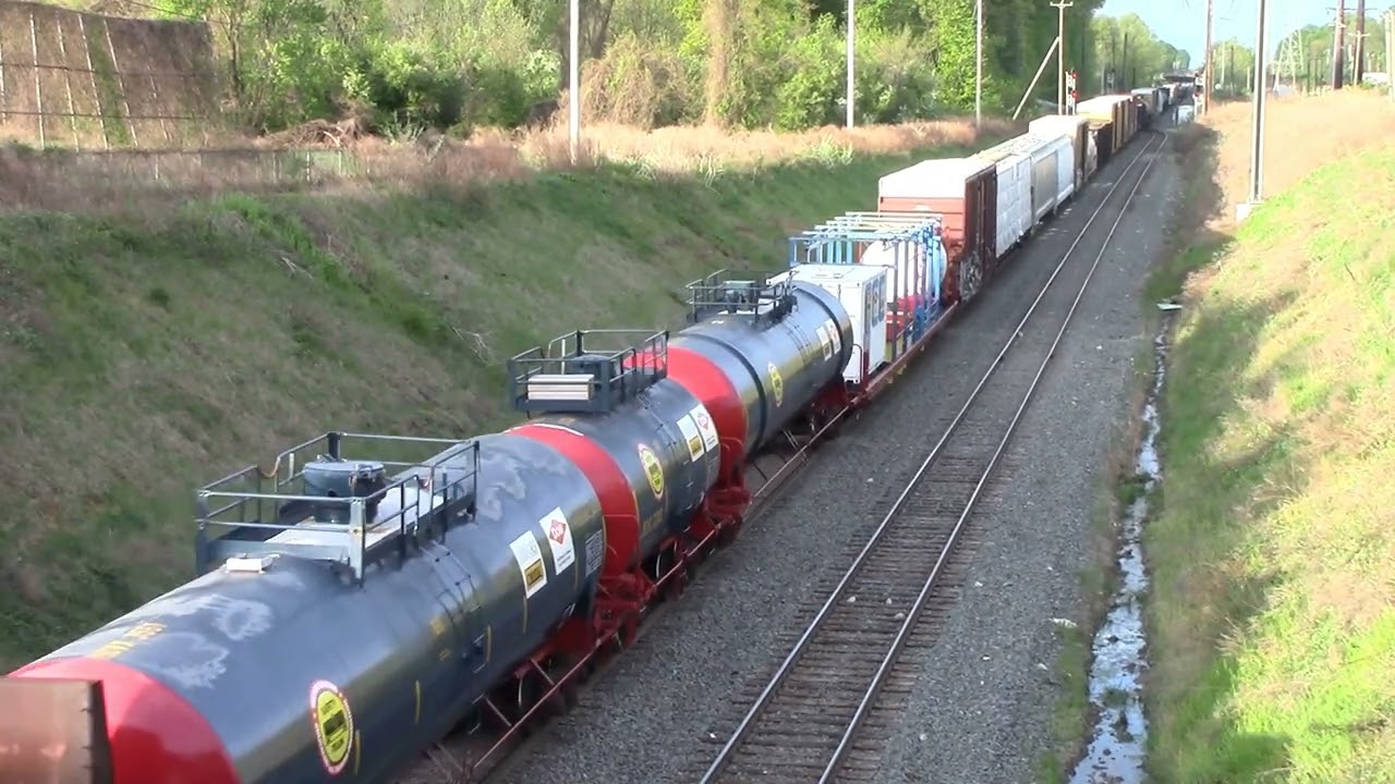 20190425 April 25 2019 CSX Q439 Q409 K614 Q032 CP Berry in Philadelphia PA on CSX Trenton Line