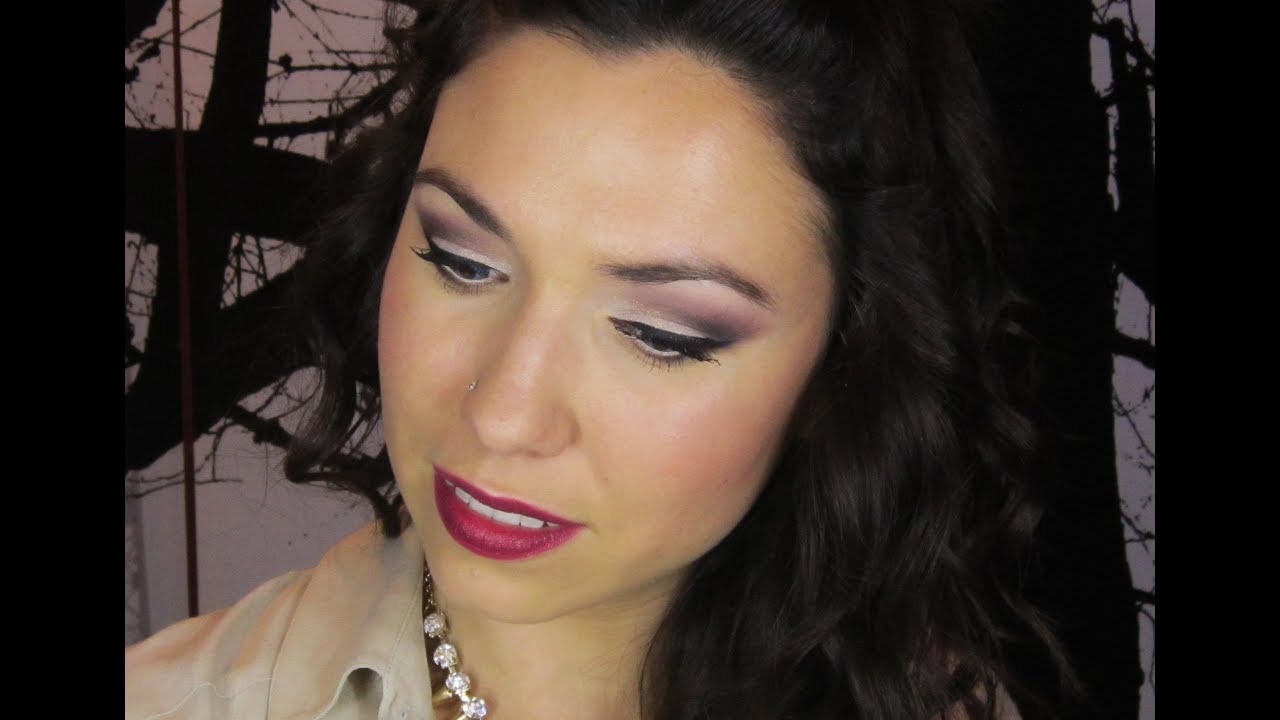 Look Touch of Purple (Con lentillas azules)