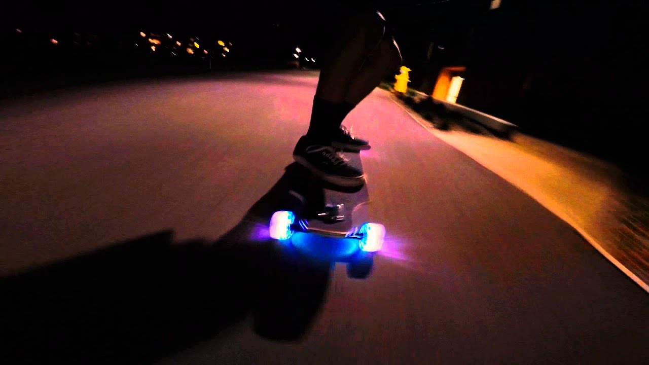 4 Stück LED MARONAD ® Longboard Skateboard Rollen Wheels 70x50mm 85A ABEC 11 Rot 