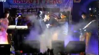 EMERSON Y SU GRUPO ENCANTO SIN SUERTE EN EL AMOR VIVO PRIMICIA 2012 MICKY