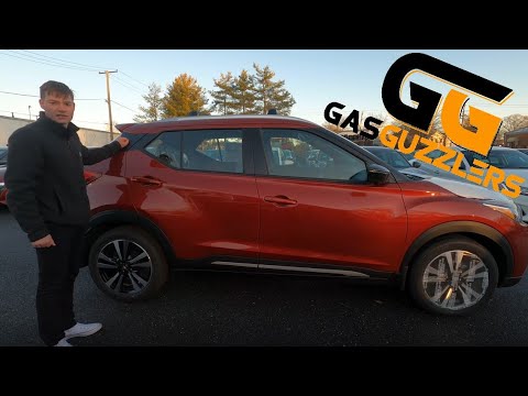 2020-nissan-kicks-sr-review-|-panel-gaps-and-room-for-your-kneecaps