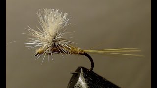 PMD dry fly (Pale Morning Dun) How to tie a pmd mayfly dry fly for fly fishing mayfly hatches.