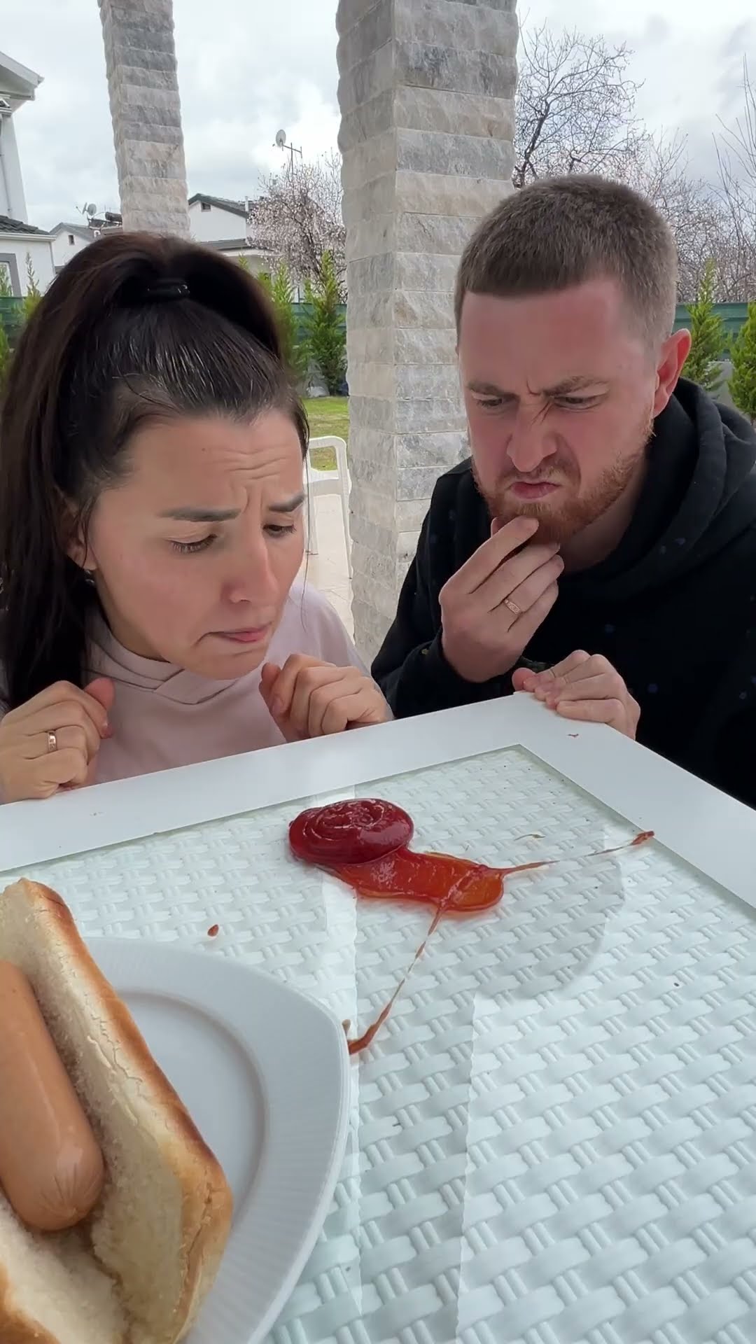 How to REMOVE KETCHUP from the TABLE ??? #shorts #khamitovy #martaandrustam