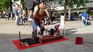 Peruvian One Man Band Busker & Puppet, pan flute music, real talent addictive MUSIC El Cóndor pasa