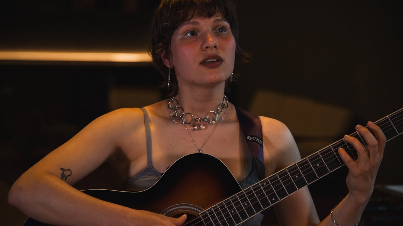 Giant Julie - Volcano (Eartheater) | The Influences