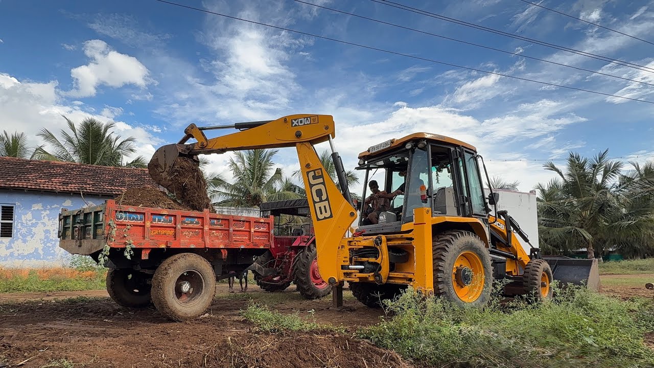 JCB 3DX Loading Cow Dung Mahindra 415 DI tractor trolley for coconut plantation