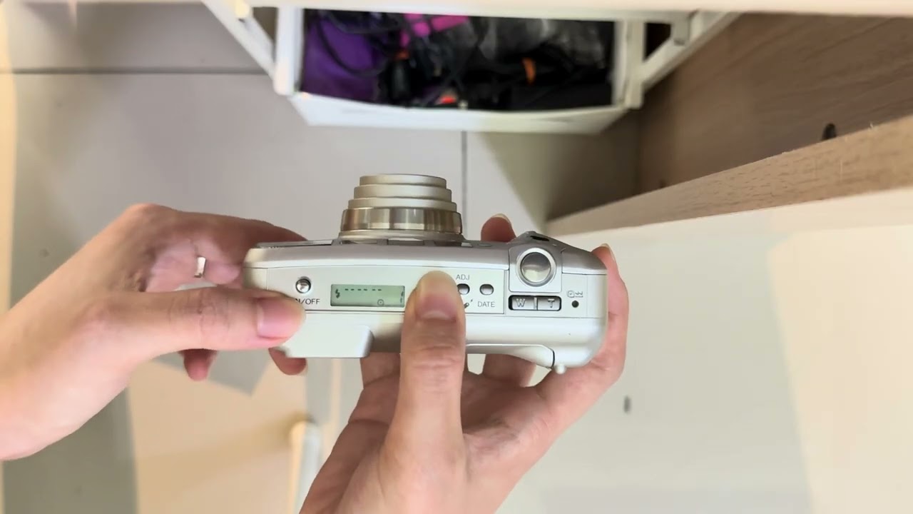 Minolta zoom 130C - YouTube