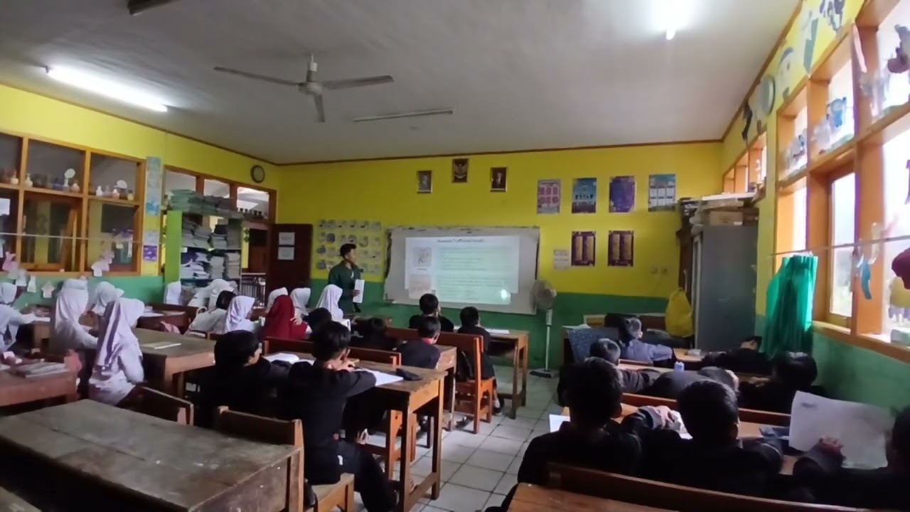 PRAKTEK MENGAJAR 4 MUHAMMAD YANDI 225060148 BAHASA SUNDA