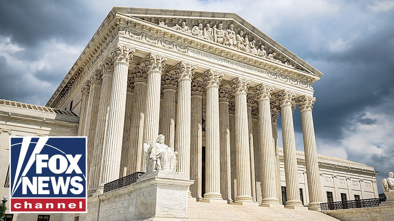 ⁣Supreme Court blocks Biden OSHA vaccine mandate | Breaking