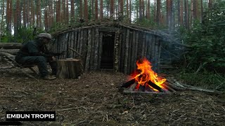 Building a Survival Shelter in the Silent Forest, grass roof, grilled fish, & campfire