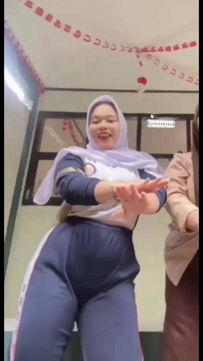 Abaikan Umur Nya, Fokus Ke V Nya Aja 🤩 #shorts #shorotan #short #history #jilbab #hijab