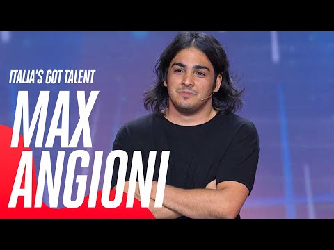 Il primo miracolo di Gesù è l’open bar. 🍷 Max Angioni lo racconta a Italia’s Got Talent