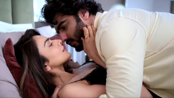Mere Husband Ki Biwi Hot Scenes Timing | Rakul Preet Singh Hot | Bhumi  Pednekar | Arjun Kapoor | - YouTube