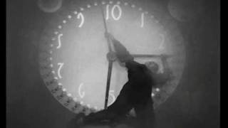 Metropolis (1927) - Clock Scene
