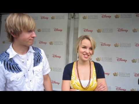 Jason Dolley And Bridgit Mendler Kissing