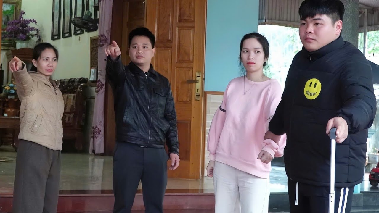 Генеральный директор Джон разоблачил истинное лицо лжеца; злодея постигла трагическая участь.