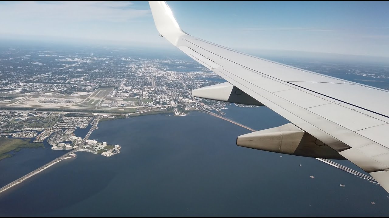 American Flight Landing at Tampa Bay | Florida