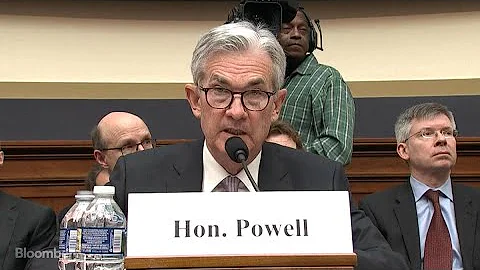 Powell Says Some U.S. Economic Headwinds Are Now Tailwinds