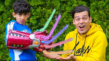 जेसन के खिलौने Jason Collects Keys to Unlock Infinity Gauntlet