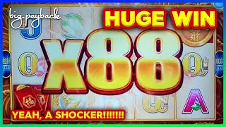 88X Multiplier → HUGE WIN on Aristocrat Legends Deluxe 5 Dragons Slots! screenshot 2