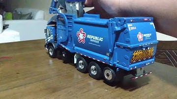 Republic Services FIRST GEAR 1/34 Scale