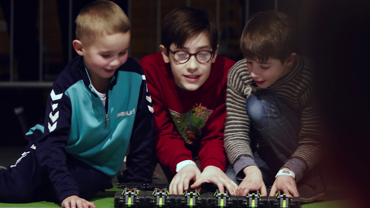 games people play La plus grande cascade de véhicule LEGO® Technic !