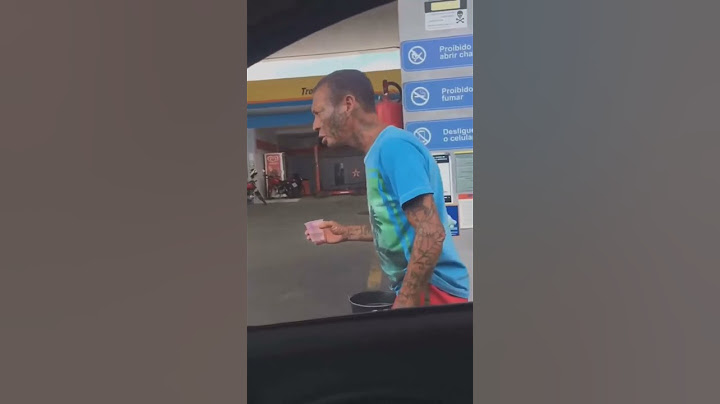 il boit de l'essence