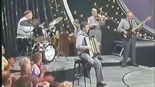 Video thumbnail of "Ray Walsh and All Around the Circle Band"