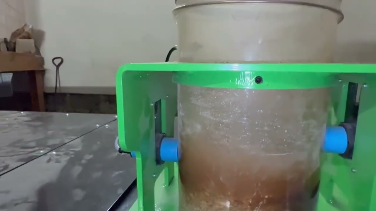 MultiBio 300 PLCS kotel na štěpku, piliny, hobliny, kůru  a pelety. Realizace pila Lučany nad Nisou