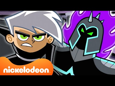 Danny Phantom Fights A Halloween Ghost! 👻 10 MINUTE EPISODE: 'Fright Night' | Nicktoons