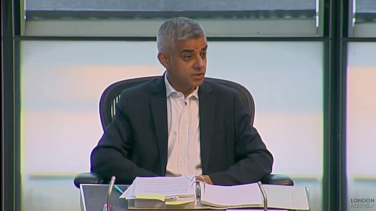 David Kurten tackles Mayor Khan over Hezbollah flag.
