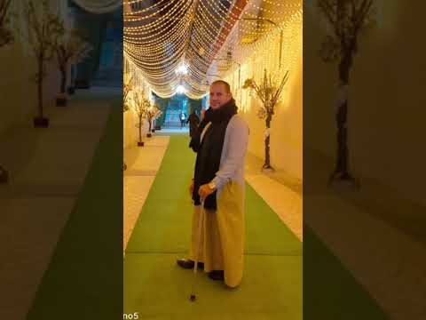بيقلولي انت الكبير